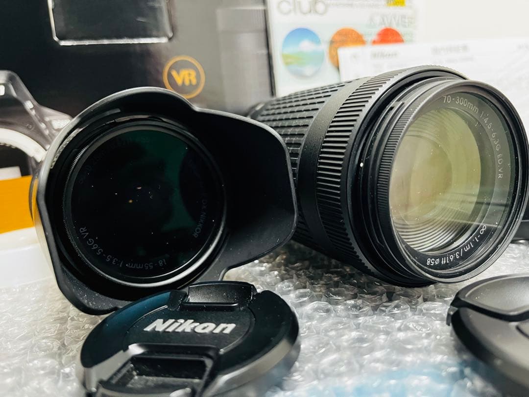 ★美品　ほぼ未使用品★Nikon D5600 ダブルズームキット