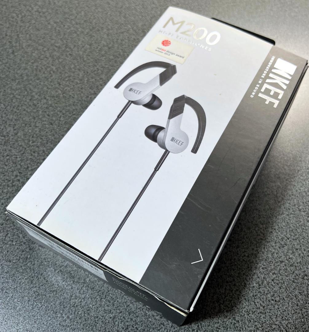 【カナル型イヤフォン】KEF M200