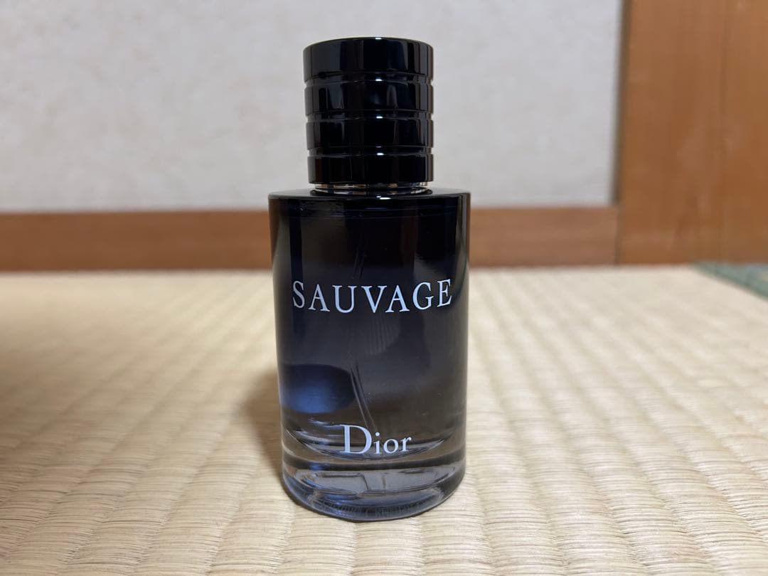 ほぼ未使用 DIOR SAUVAGE EAU DE PARFUM 60ml