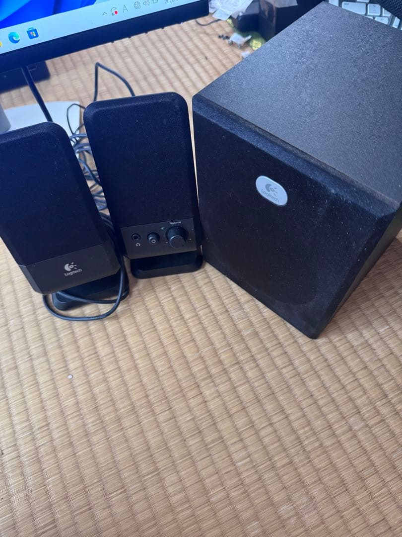 DELL 2421hs ディスプレイ本体 スピーカー付き