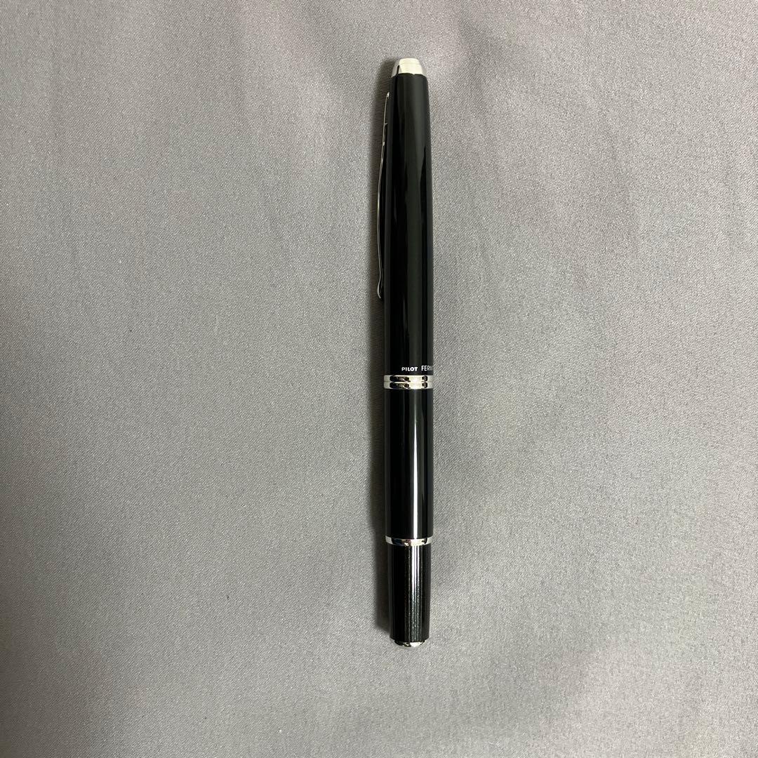 Pilot キャップレスフェルモ 細字（F）ブラック