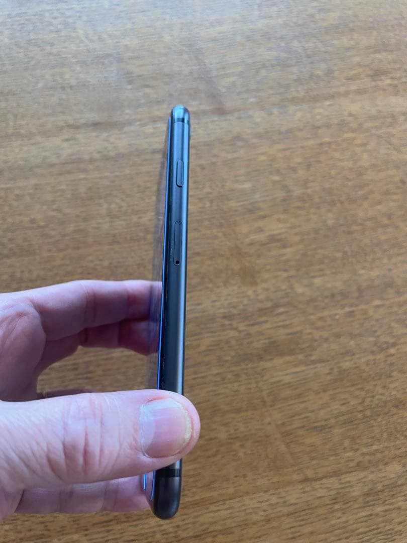【美品】iPhone8 64GB スペースグレイ