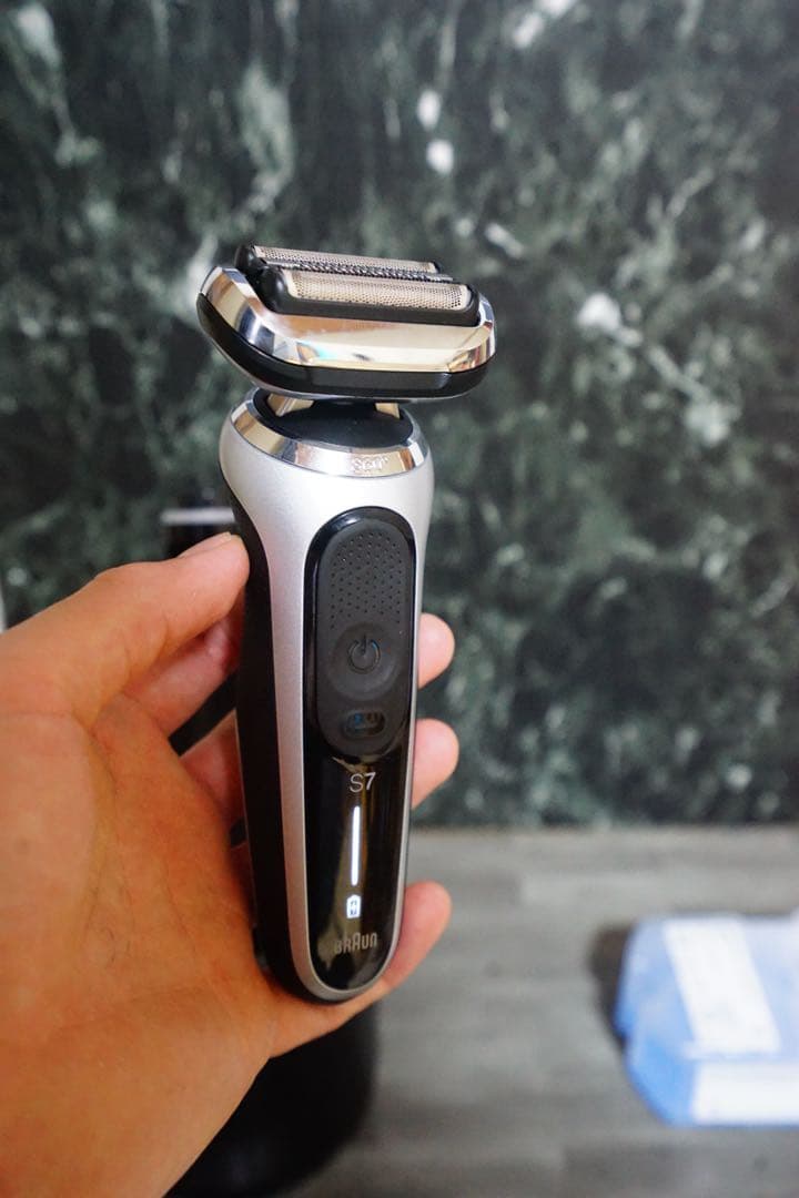 【美品】Braun S7 メンズ電気シェーバー ブラウンシリーズ7