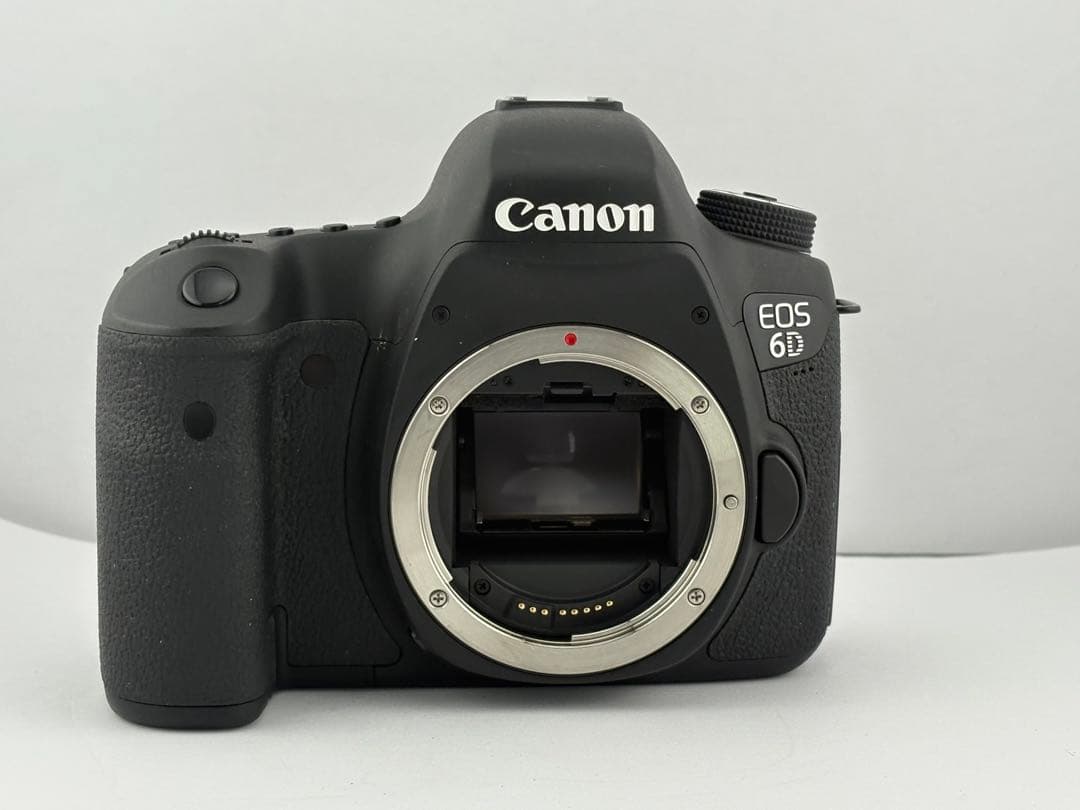 ★極上美品★キヤノン CANON EOS 6D ボディ
