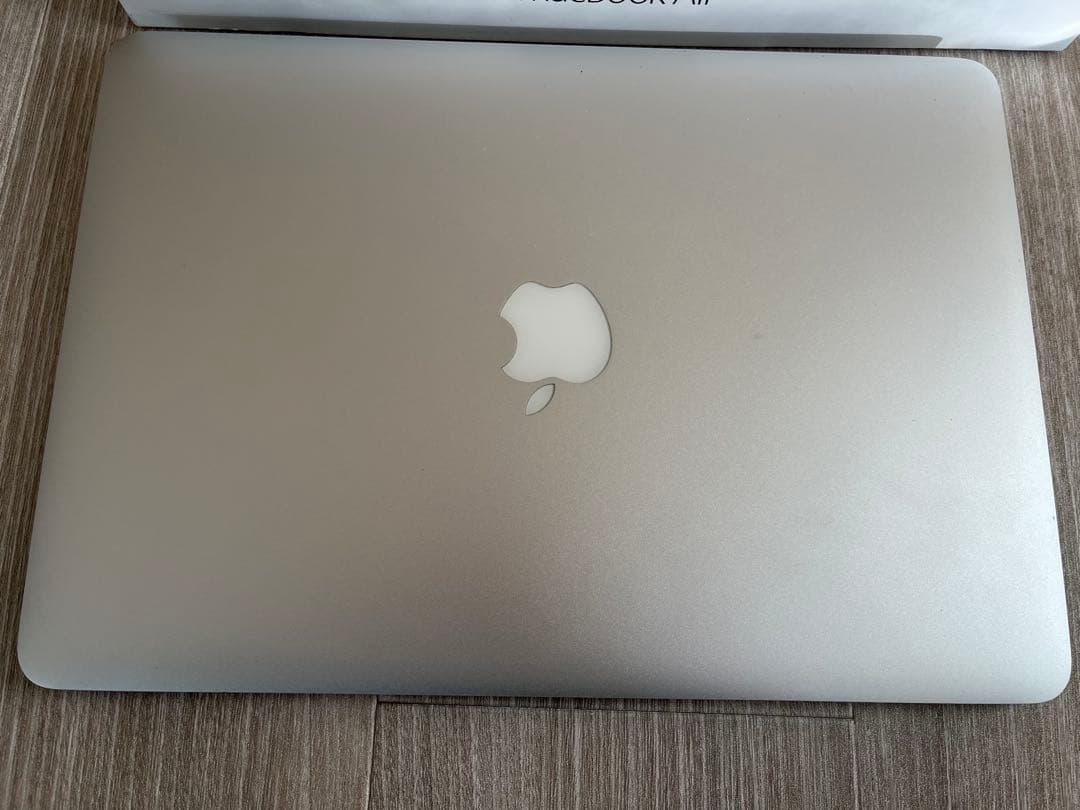 MacBook Air 13インチ corei5 A1466