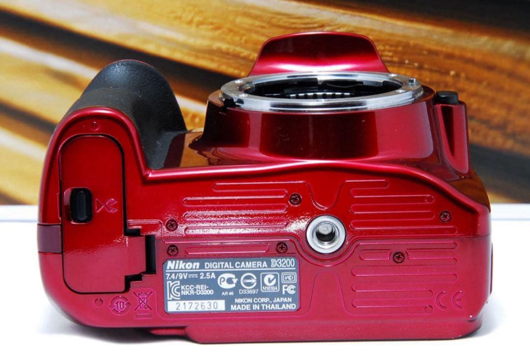 鮮烈レッド×高画質【美品】Nikon D3200 18-135mm スマホ転送