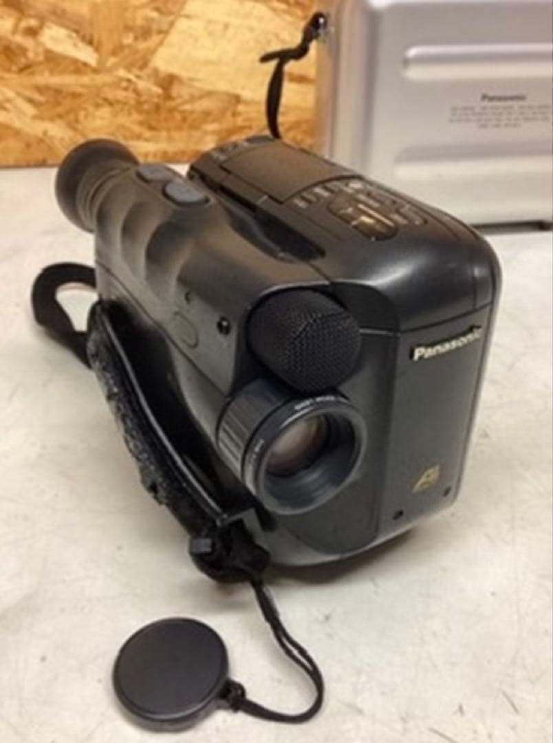 パナソニック製ビデオカメラ本体 動作未確認（O49）