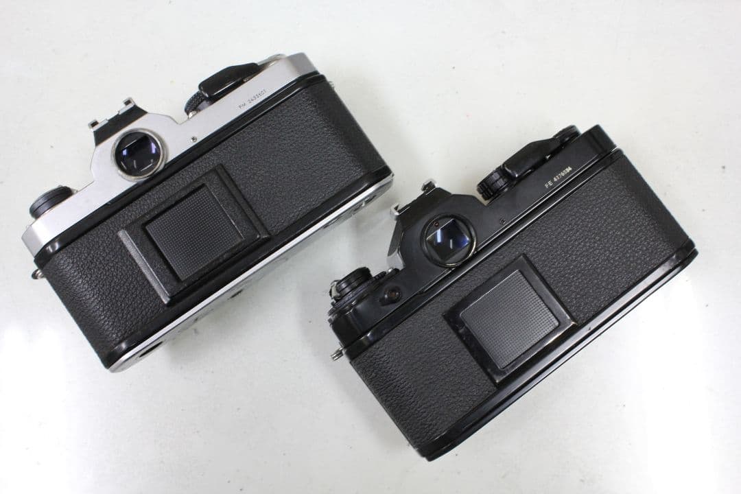 ニコン / Nikon FM Body と FE Body