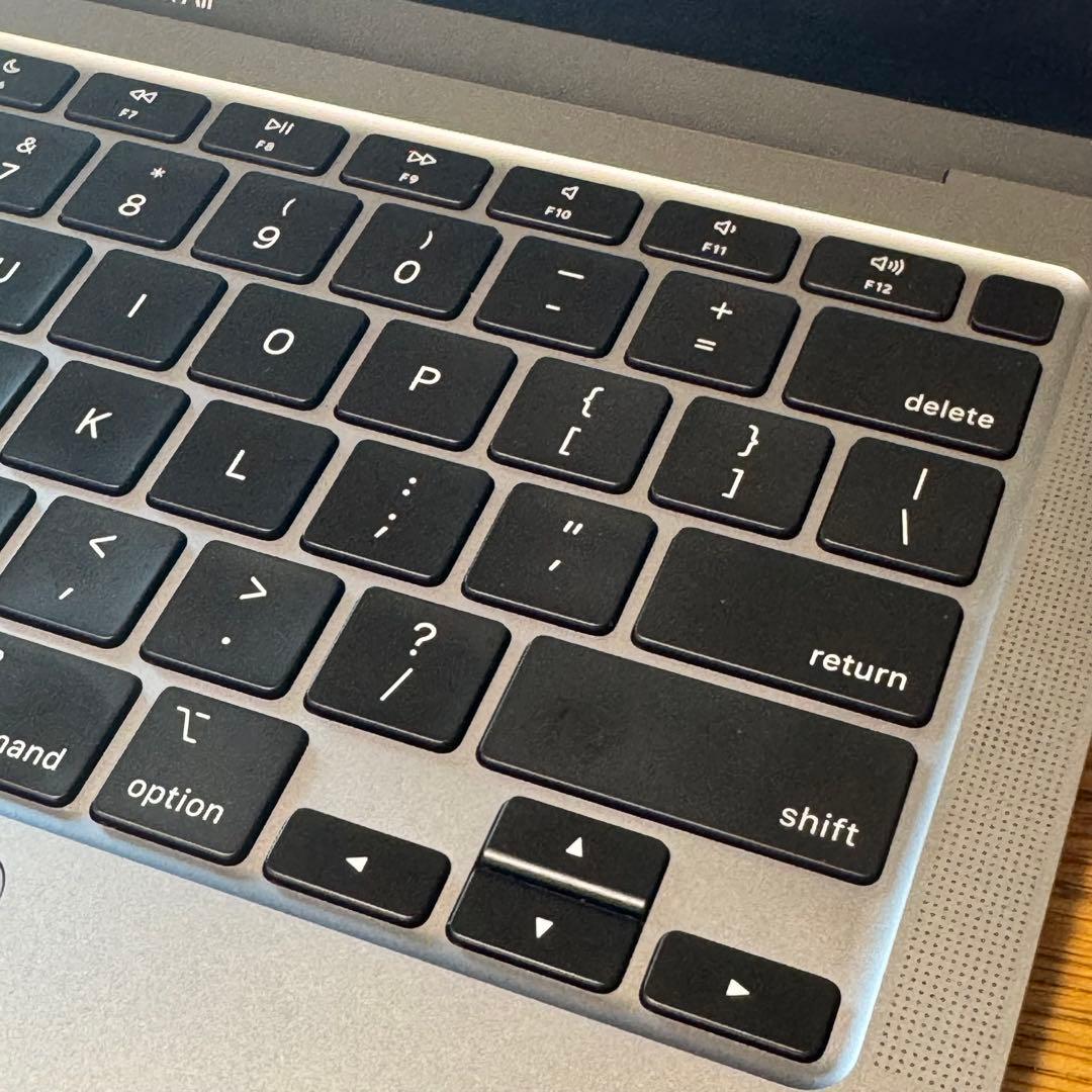【美品】MacBook Air M1 8GB 256GB USキーボード