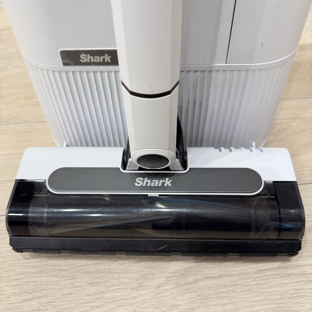 shark シャーク ハンディークリーナー CS150JAE ホワイト　白