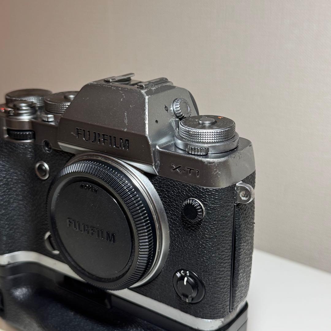 〈アンドリアン様用〉富士フイルム　X-T1 グラファイトシルバー　縦グリ付き