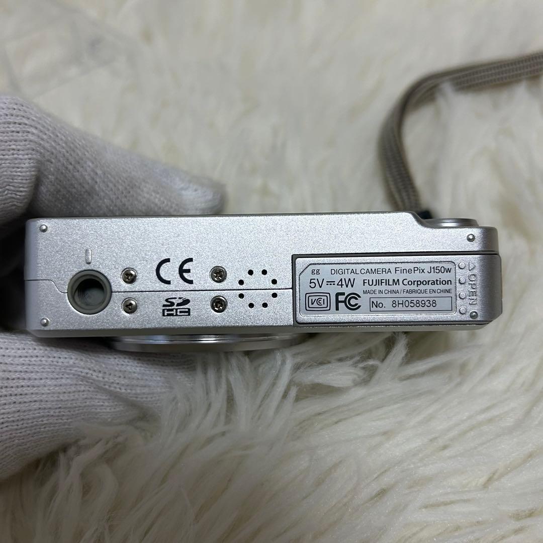 【極美品】FUJIFILM FinePix J150w ファインピクス　デジカメ