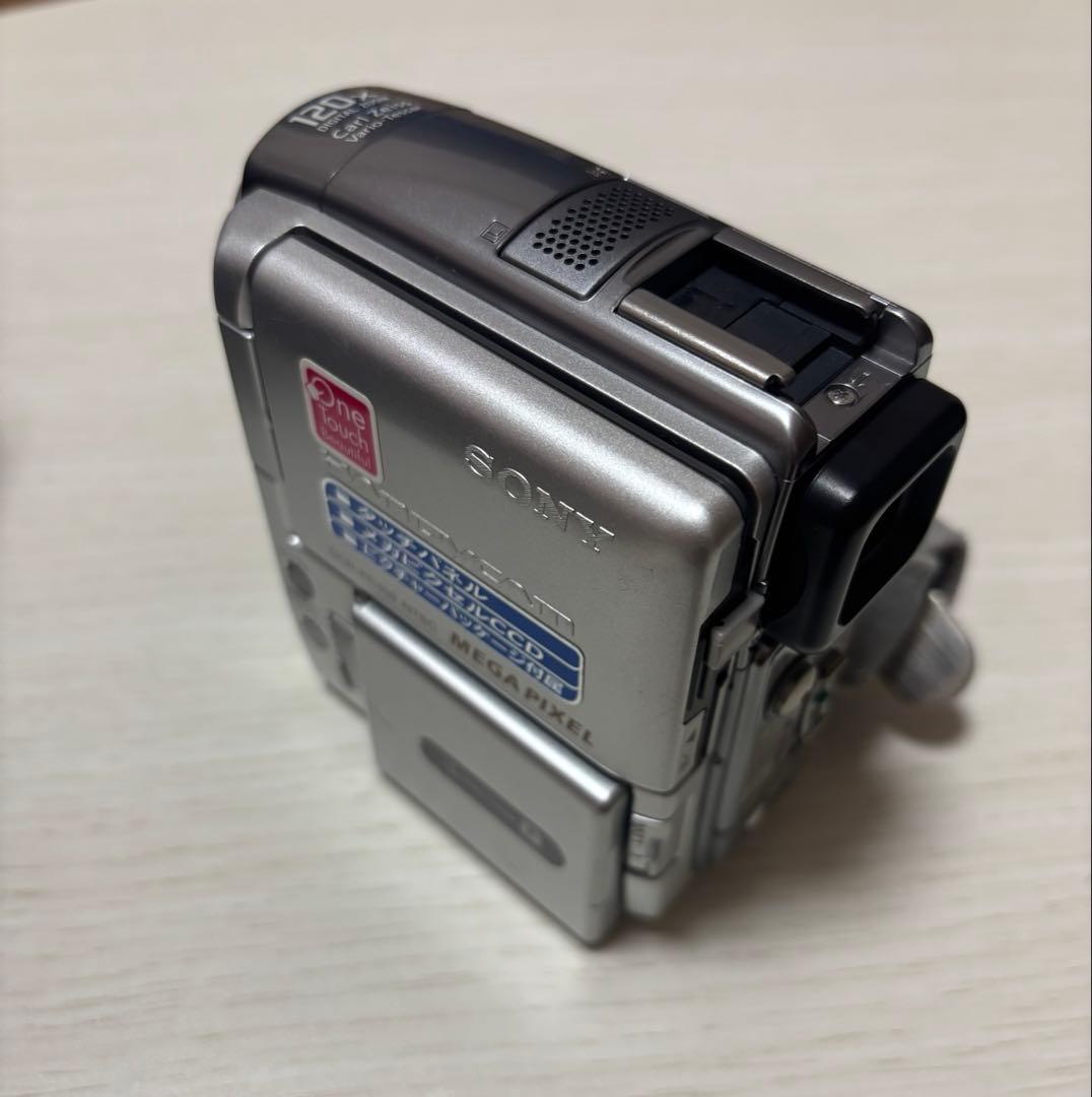 SONY デジタルビデオカメラレコーダー　DCR-PC109 付属品付き