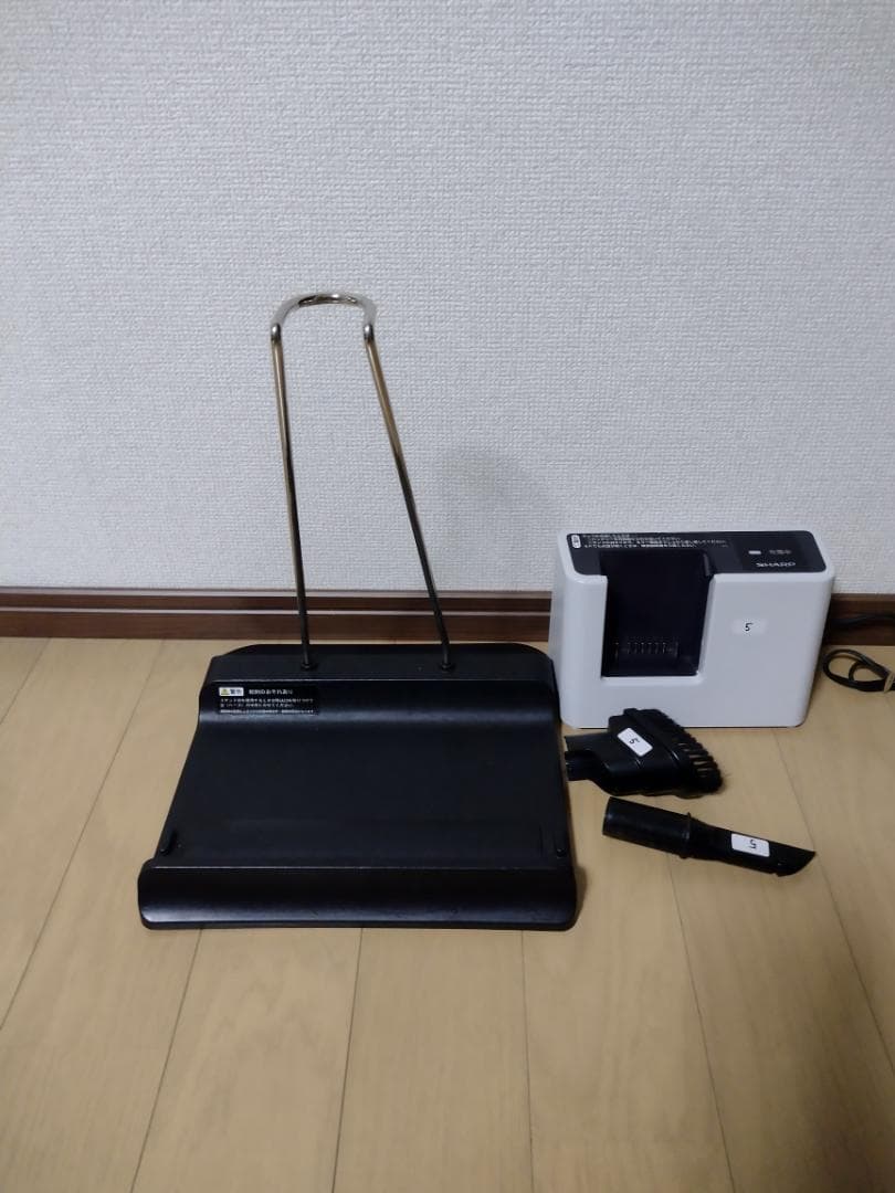 シャープ★掃除機★EC-AR5★2020年製★バッテリーの状態良好★5