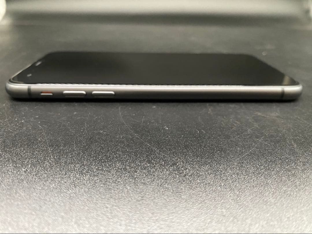 ★Apple iPhone 11 MWLT2J/A 64GB SIMフリー