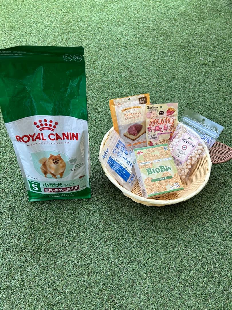 中型キャリーケースとペットフード６点セット8,000円相当