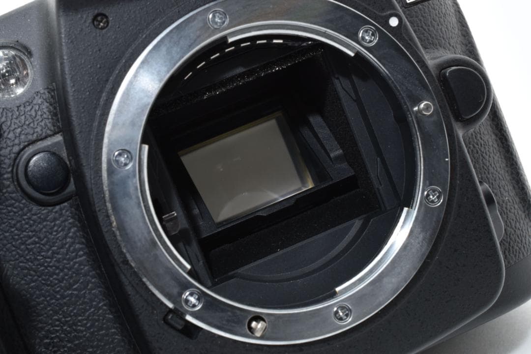 ★撮影枚数3,229枚・ジャンク品★ ニコン D90 ボディ #20912