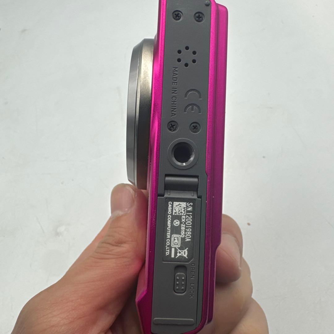 ④CASIO EXILIM 16.1MP ピンク コンパクトカメラ 動作未確認