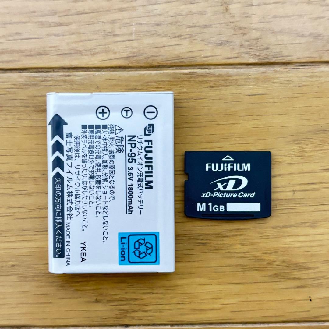 【動作確認済】FUJIFILM FinePix F31fd デジタルカメラ