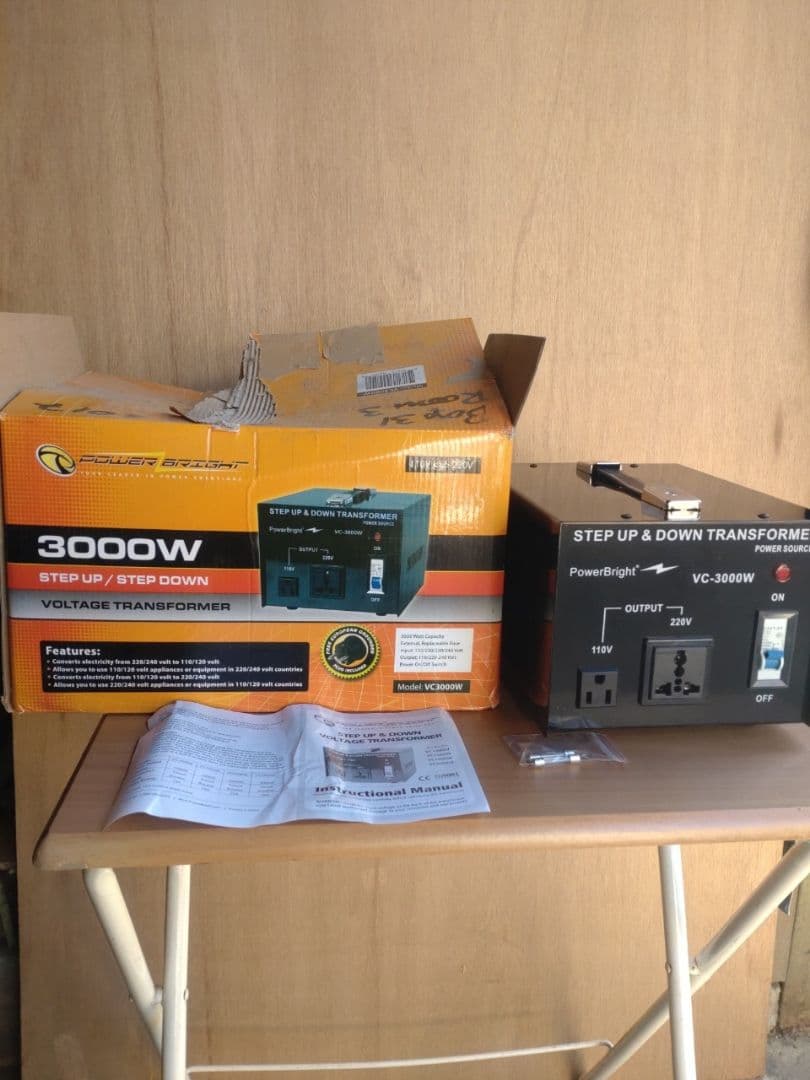 電圧変換器　変圧器　3000W VC-3000W POWER BRIGHT未使用
