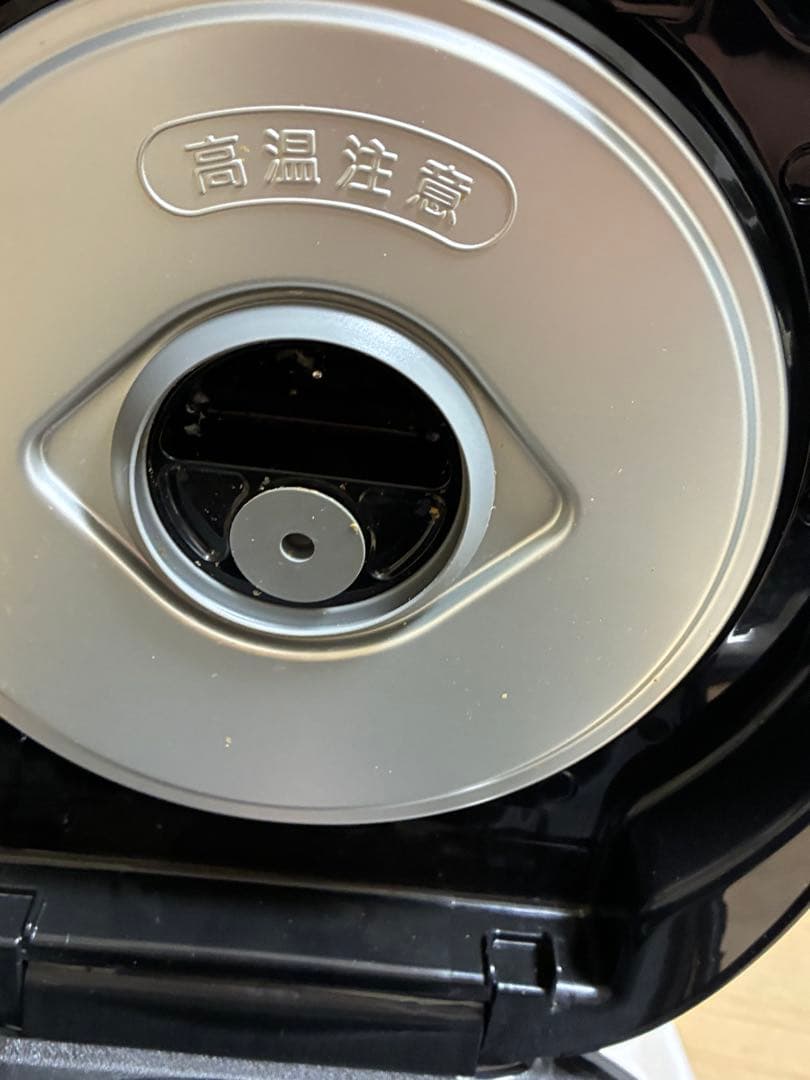 タイガー 炊飯器5.5合炊き JPW-H100 ブラック24年製　(約半年使用)