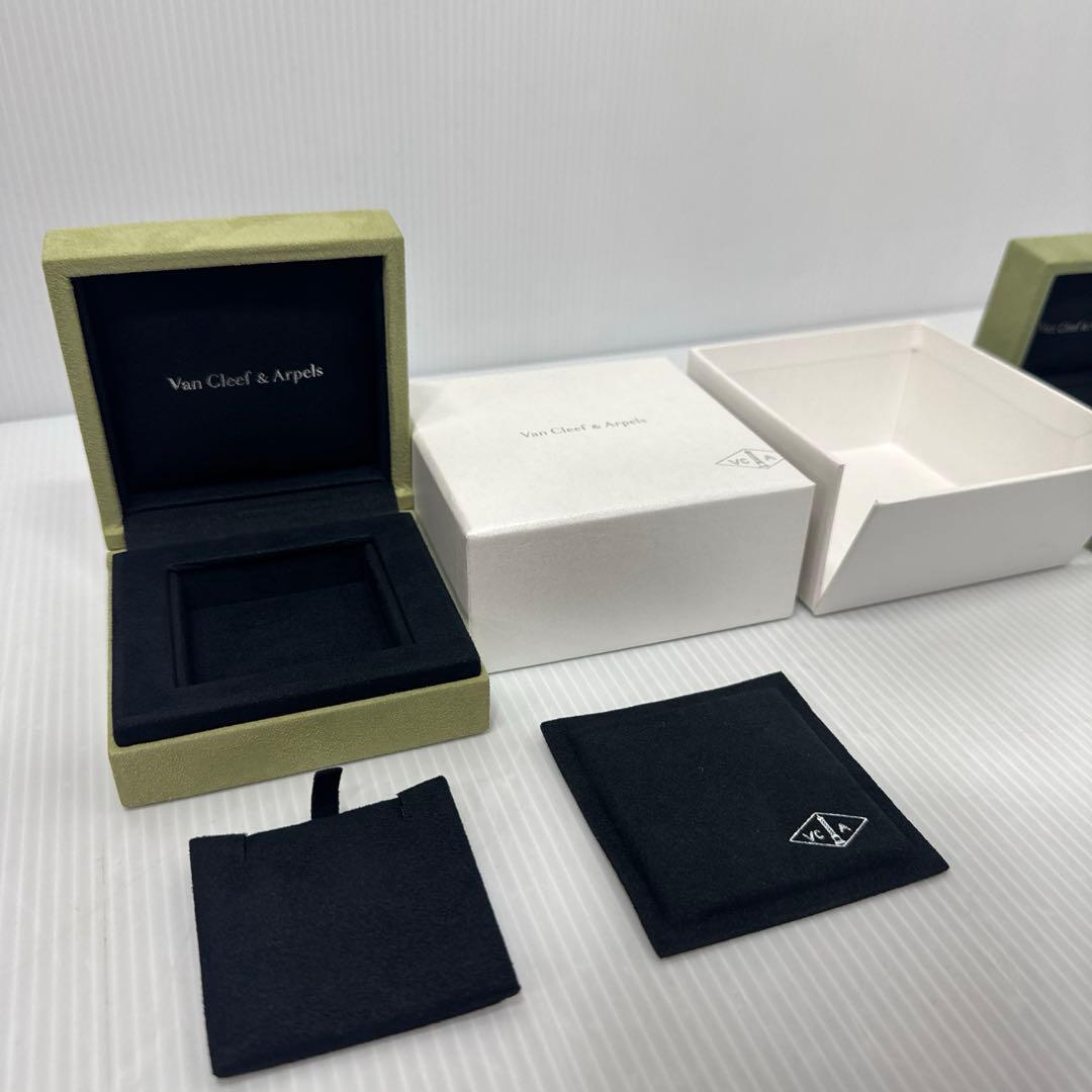 【美品】 Van Cleef & Arpels ネックレスケース 2点 空箱