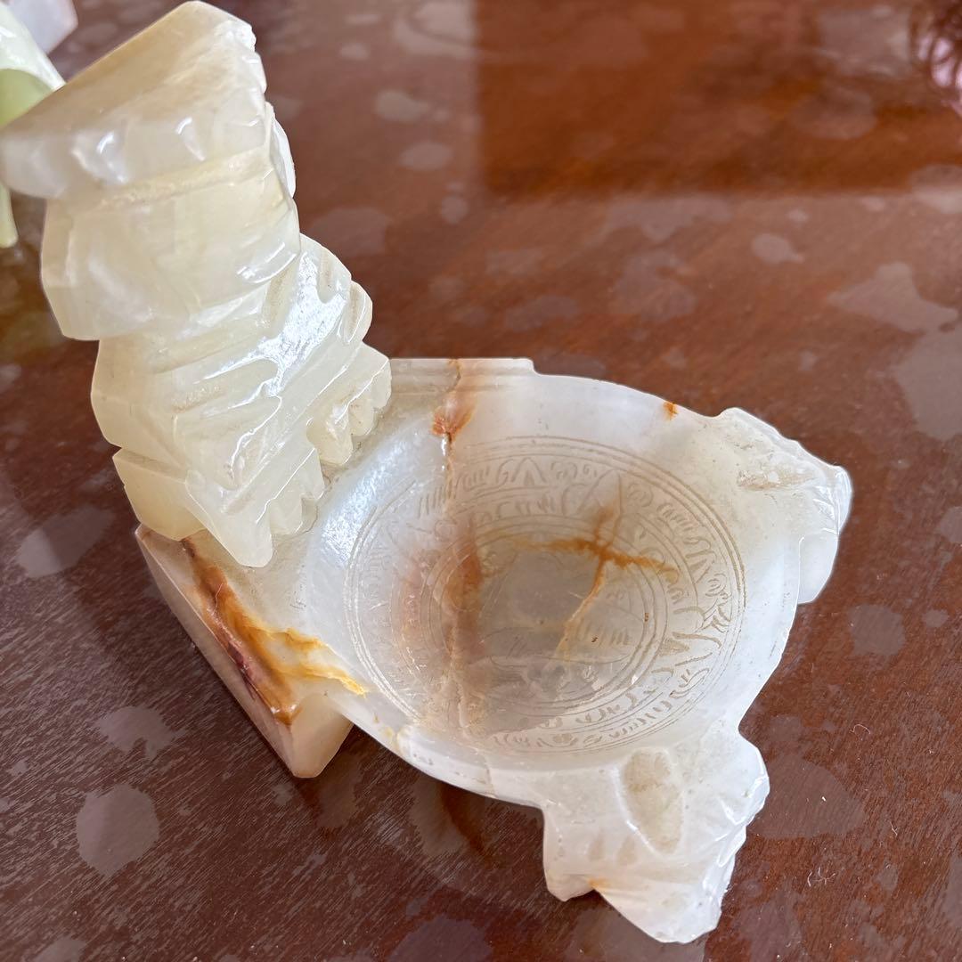 オニキスの石の置物　メキシコの芸術キャンドルホルダー