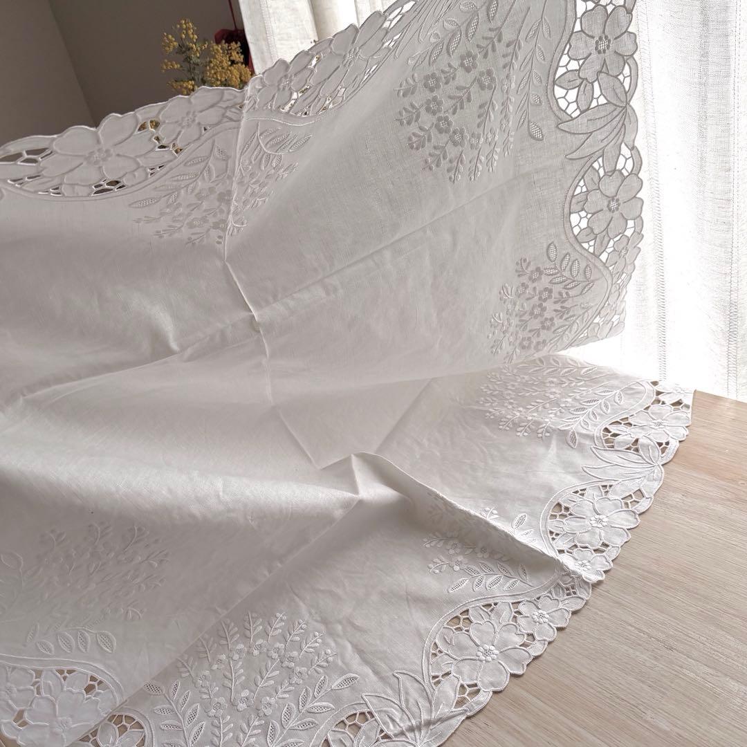 手刺繍リネンテーブルクロス ホワイトワーク カットワーク ドロンワーク