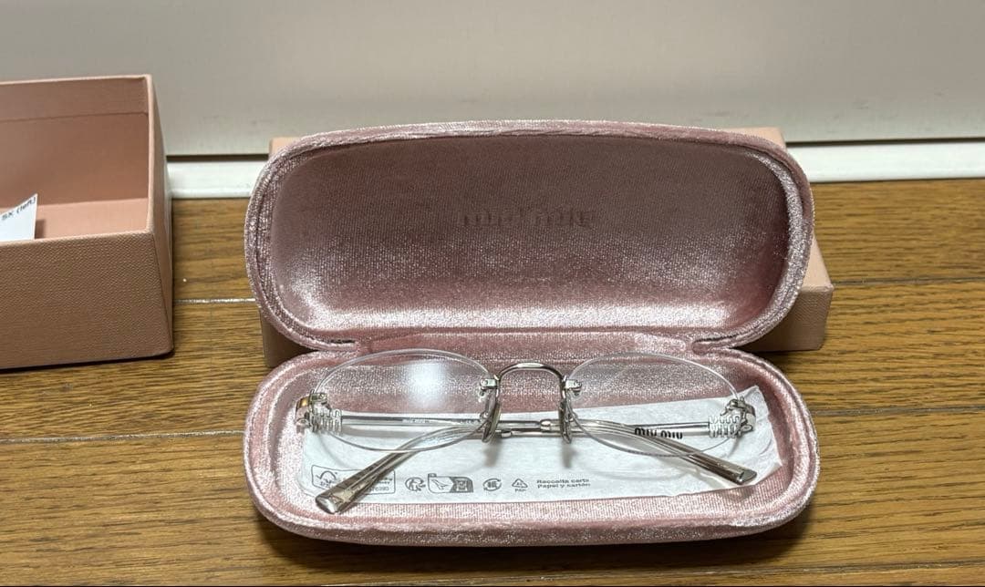 Miu Miu オーバルフレーム アイウェア　サングラス 高橋海斗着用
