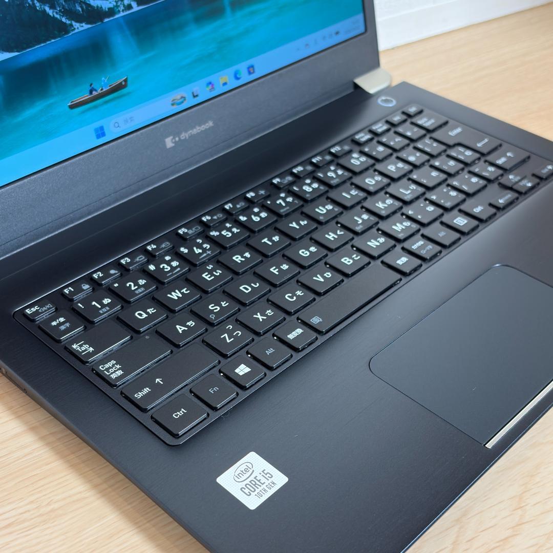 Dynabook　10世代i5　高年式　極美品　AI搭載　SSD　オフィス　38
