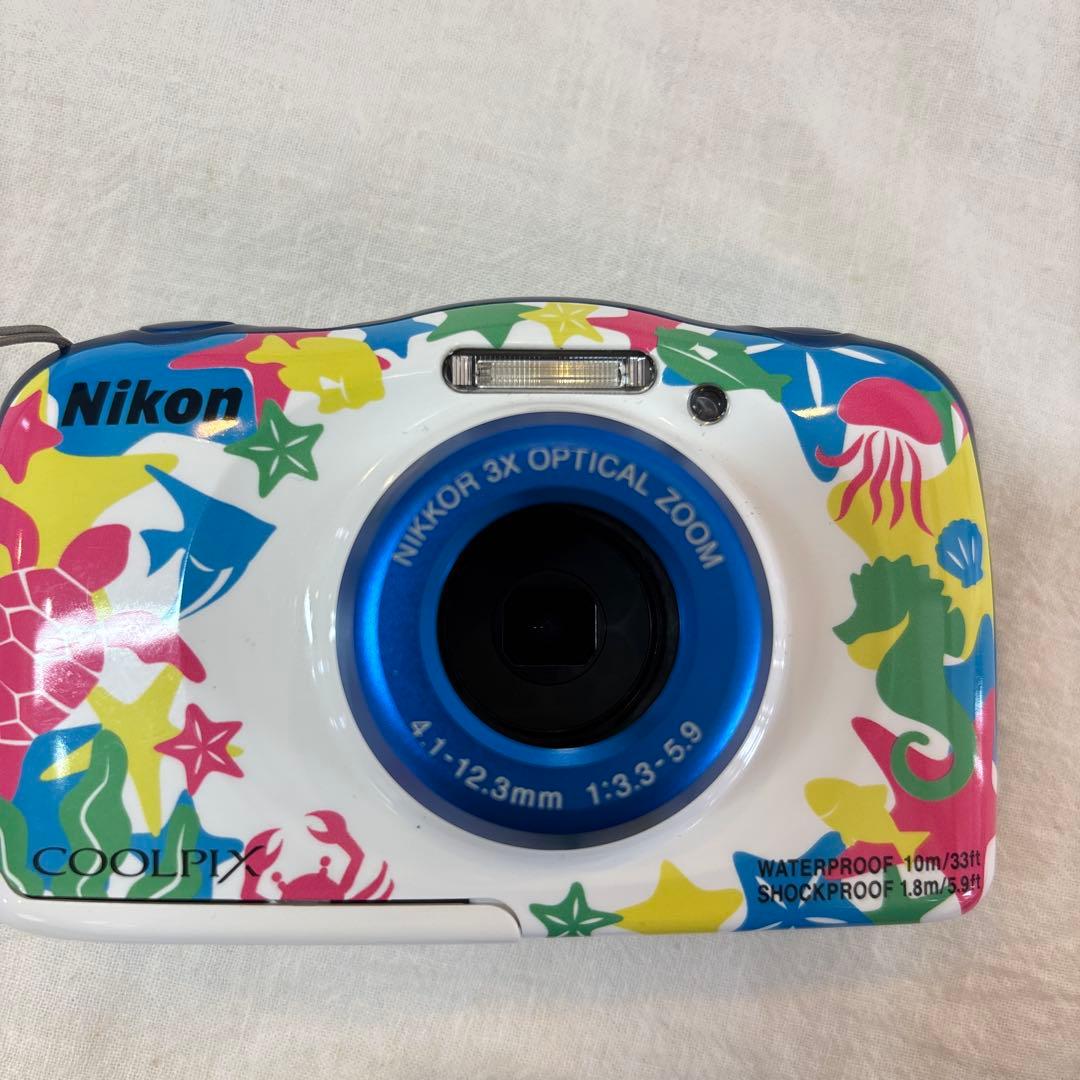 Nikon COOLPIX W100 限定デザイン