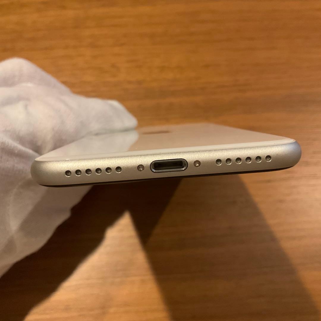 iPhoneSE (第3世代) スターライト 64GB