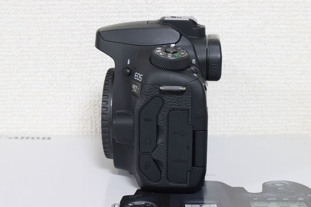 Canon EOS 90D ボディ