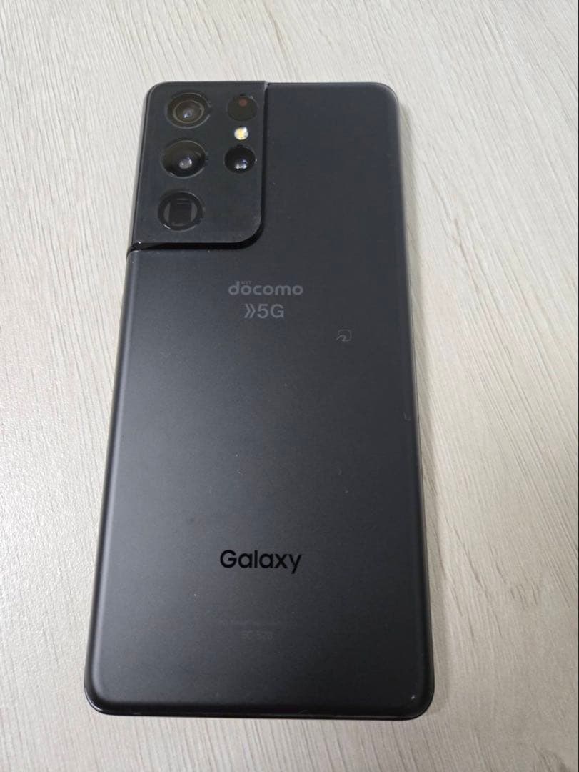 GALAXY S21 ultra 256 GB 画面に小さな傷あり　滲みあり