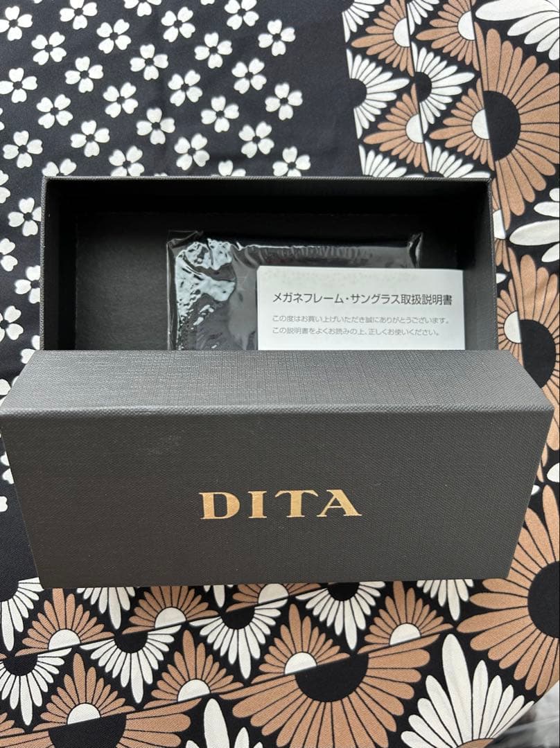 DITA BIRCH BLACK GOLD 伊達メガネ