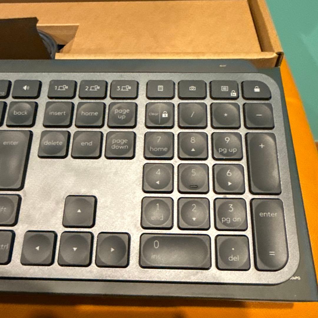 ロジクール MX KEYS ワイヤレスキーボード　+　Unifyingレシーバー