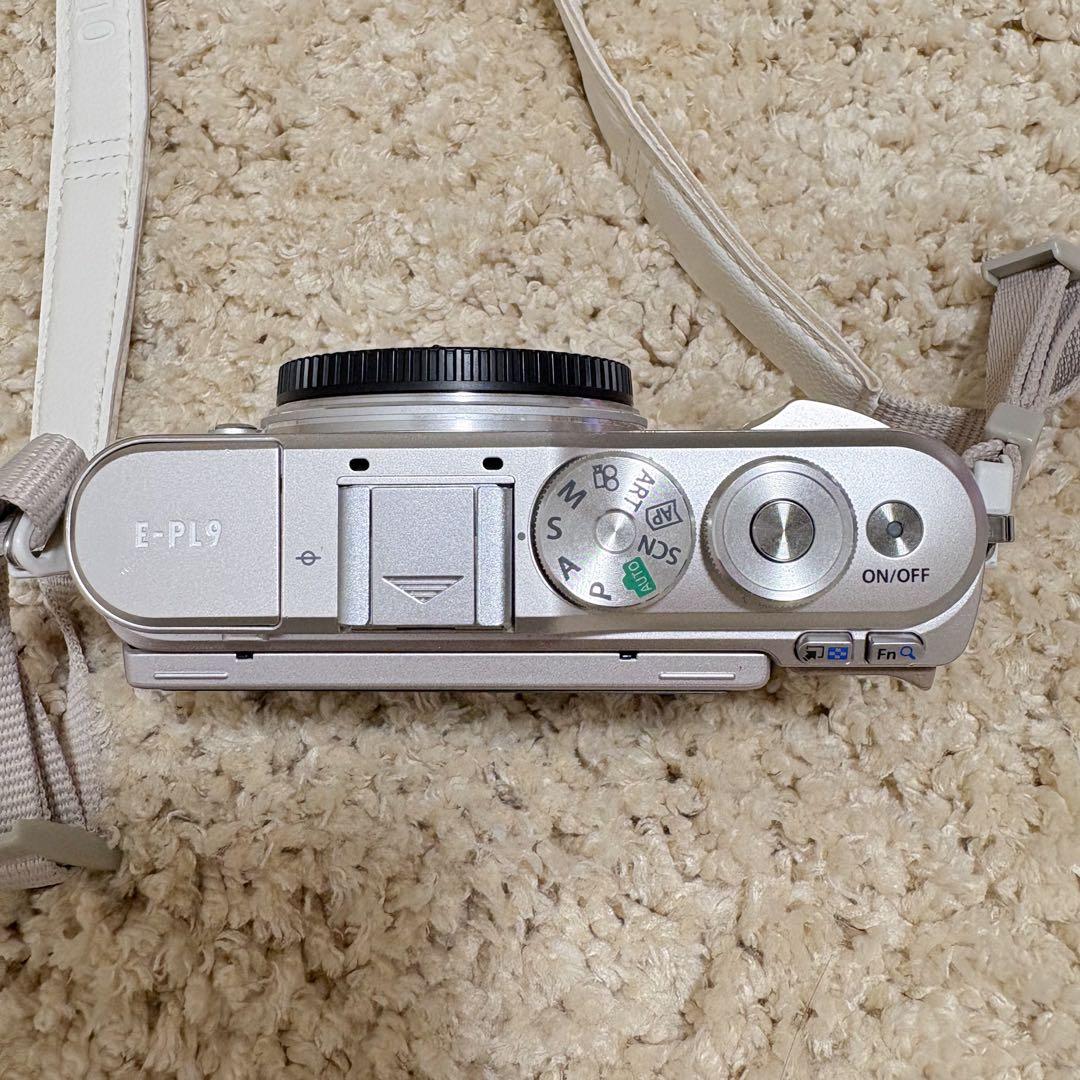 レンズ計4本 OLYMPUS PEN E-PL9 ダブルズームキット&単焦点