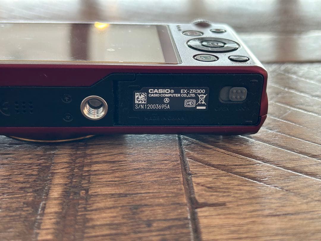 Casio EXILIM EX-ZR300 エンジ色 コンパクトデジカメ