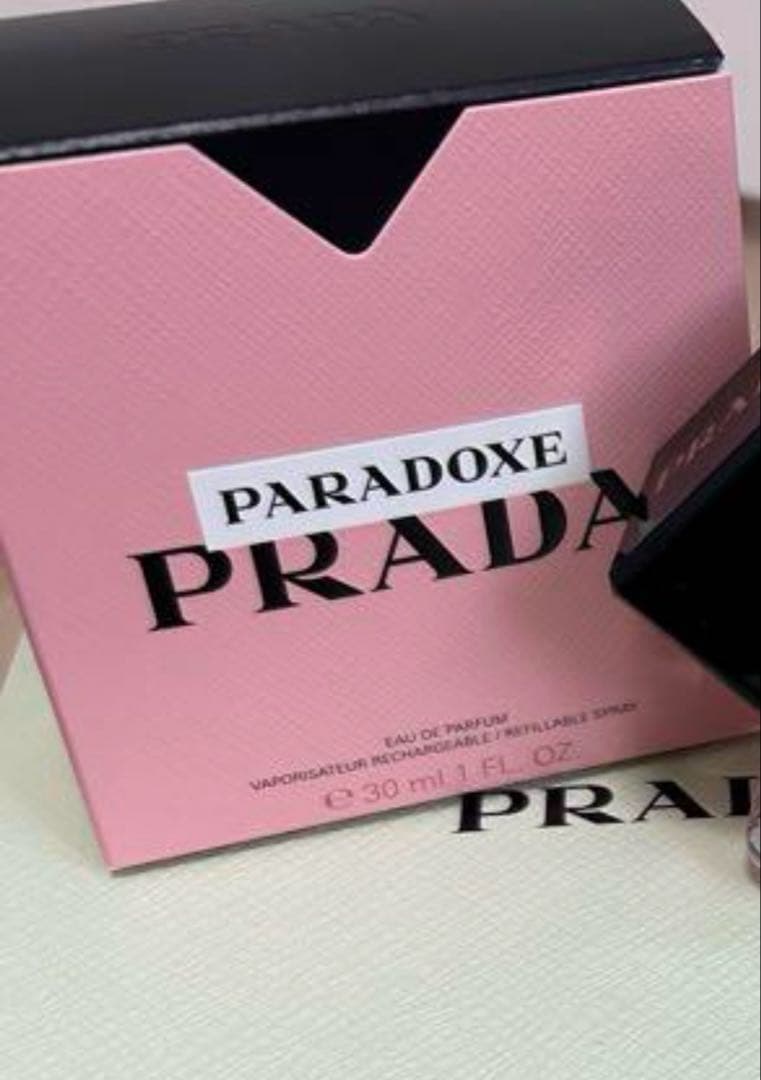 PRADA PARADOXE オーデパルファム 専用ポーチ付き