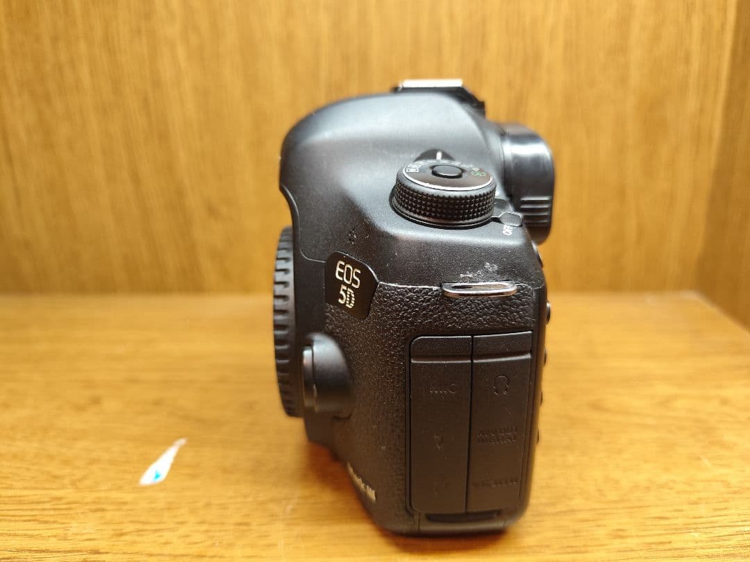 デジタルカメラ Canon EOS 5D Mark III
