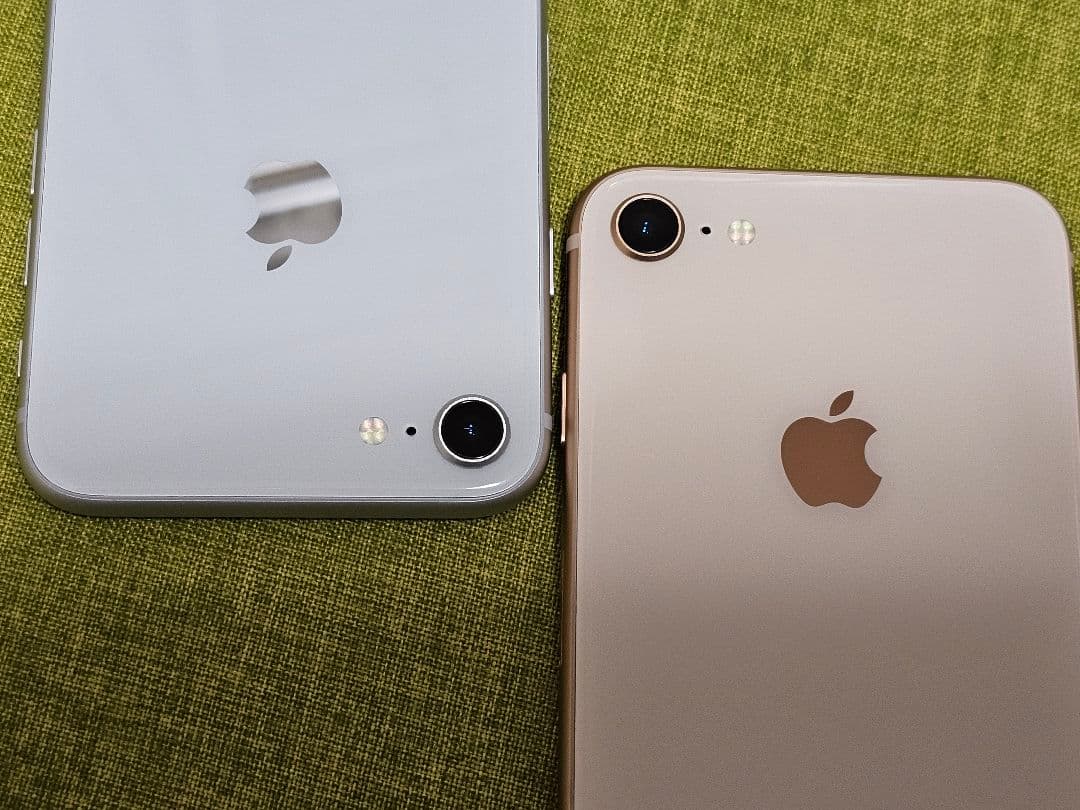 iPhone 8 　64GB　2台セット バッテリー83%　82%