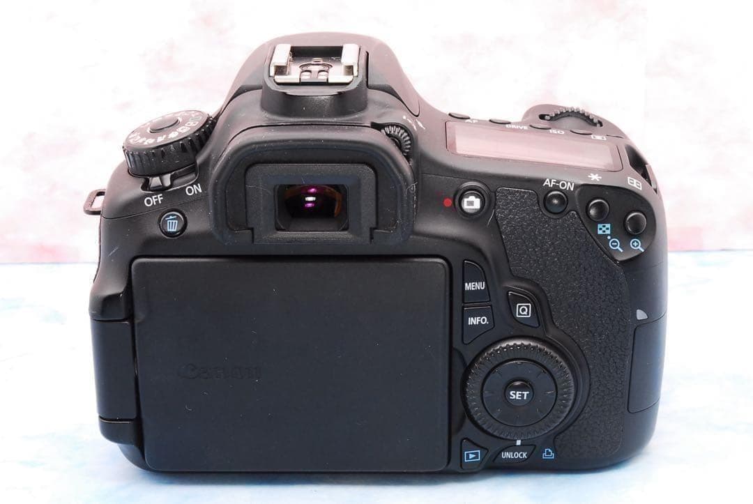 キャノン EOS 60D▪️一眼レフカメラ▪️バッグ付▪️超望遠レンズ付