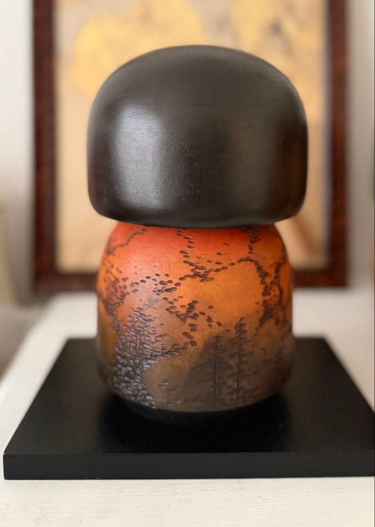【加藤竜雄作】大型創作こけし 28cm 重厚感ある逸品 台付 コレクター向け