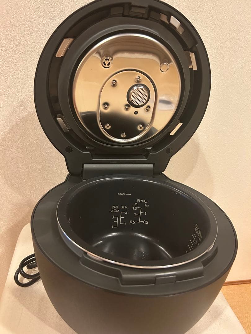 Panasonic bistro炊飯器 SR-W10BB 2025年製