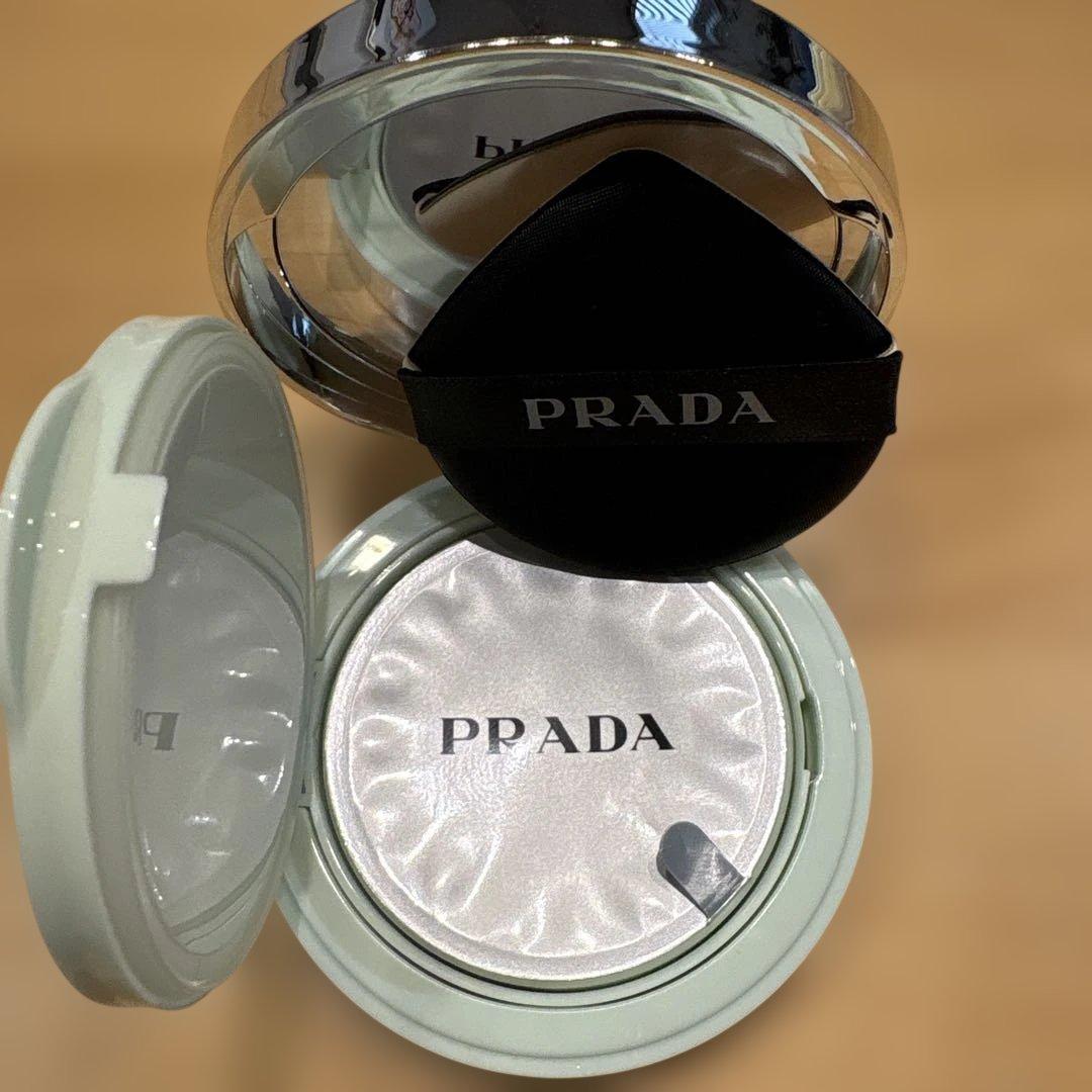 PRADA AUGMENTED SKIN クッションファンデーション LN10