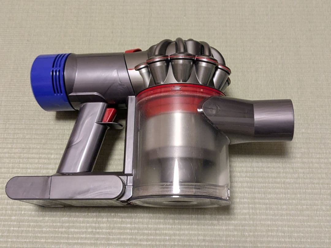 【スタンド付】Dyson V8 Slim Fluffy