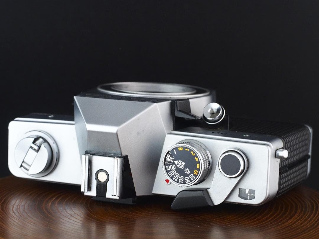 PENTACON PRAKTICA SUPER TL1000 ボディ