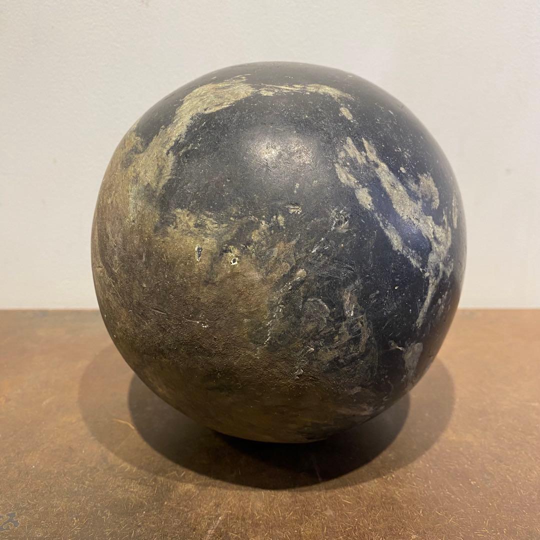 マーブル模様の丸い石 オブジェ