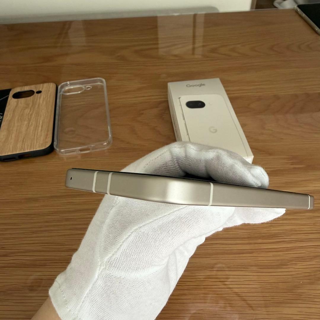 【超美品】google pixel9a（本体） 128GB Porcelain