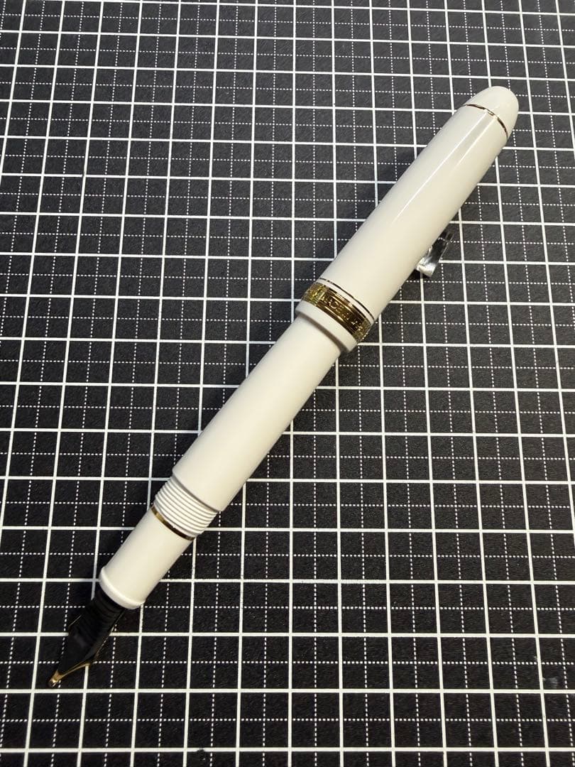 筆記具 PLATINUM #3776 CENTURY Chenonceau white